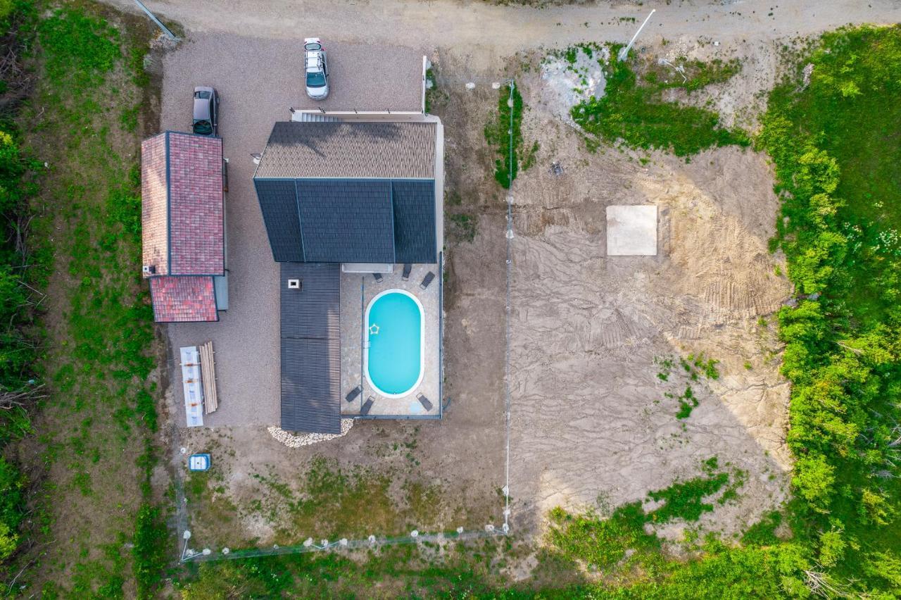 Villa Nesa - Beautiful Guest House At Continental Croatia With Outdoor Swimming Pool, Sauna And 3 Bedrooms Plaski Exterior photo
